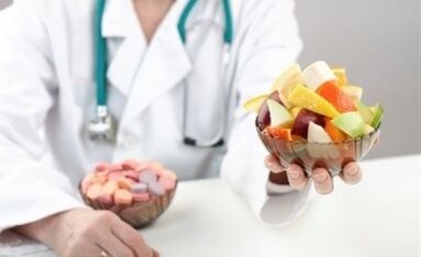 Výživový poradce s ovocným salátem